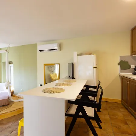 Nonna's Eftihia On The Hill Appartamento